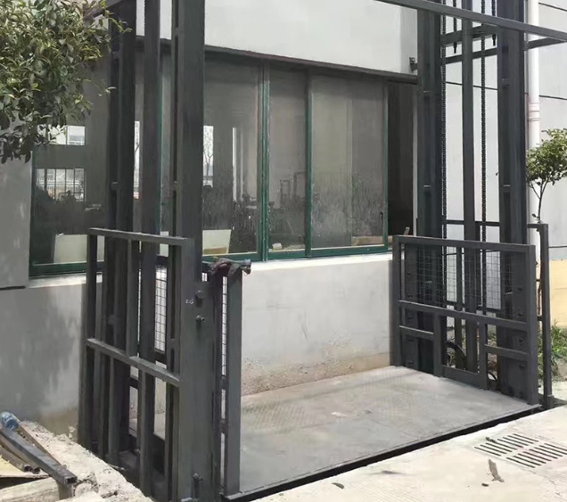 绵阳导轨式施工升降机助力民生工程提速增效